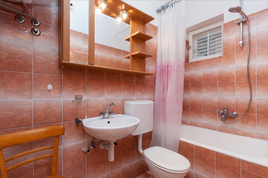 Appartamento Maslinov Hlad Barbat na Rabu Camera foto